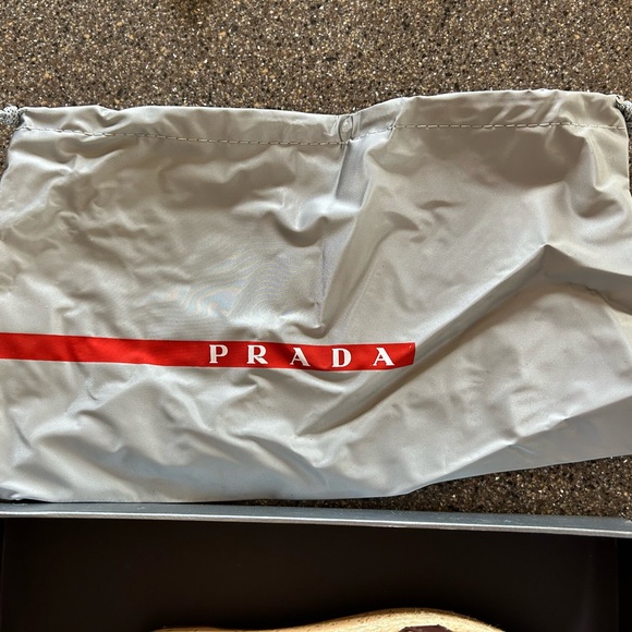 Prada platform sandals in brown. Only worn once - Picture 3 of 5